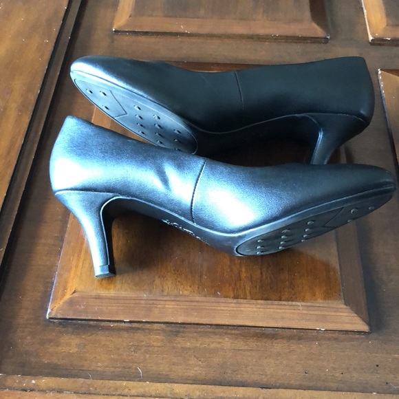 Women’s size 9 1/2 medium black Lifestride soft system PARIGI heels - Picture 4 of 10